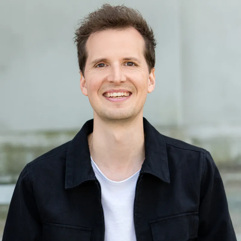 Change Moments - Stefan Pfister